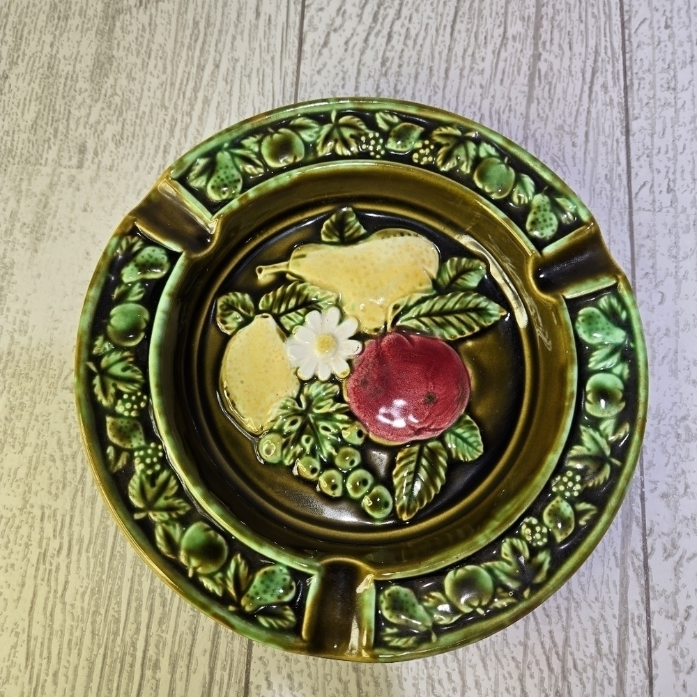 VINTAGE NEVLO POTTERY FRUIT & LEAVES PATTERN ASHTRAY JAPAN 7" Green Scroll